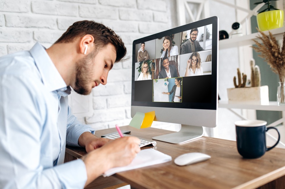 manager taking feedback on video call