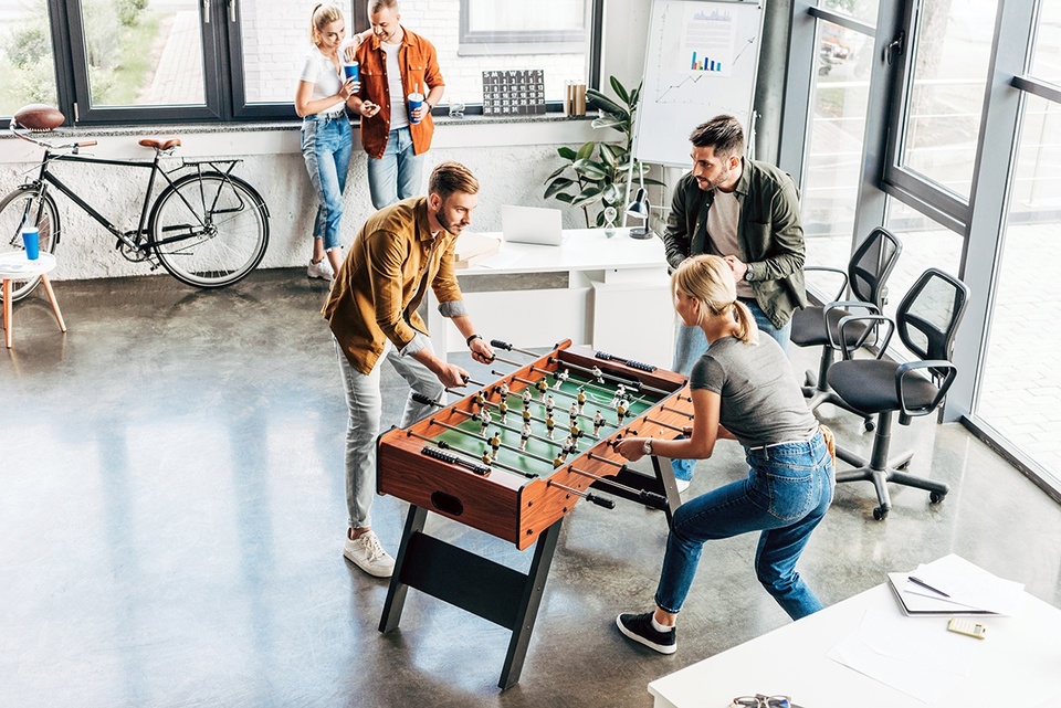 5 company culture examples (& how to describe yours)