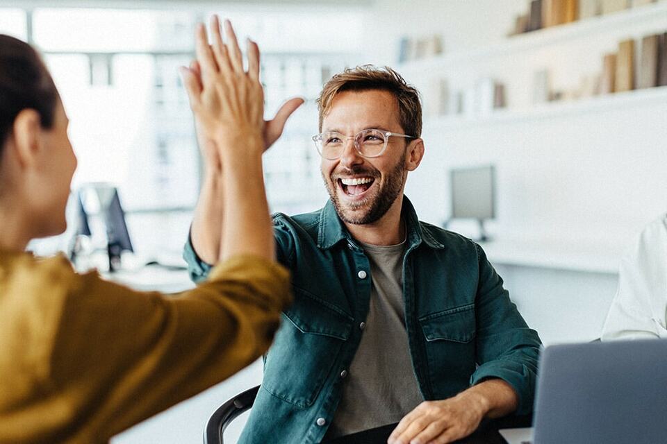 How to tailor recognition for store, office and warehouse retail teams