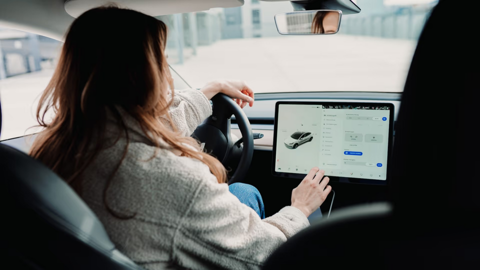 EV salary sacrifice orders up 32% as employees use workplace benefits to cut fuel bills